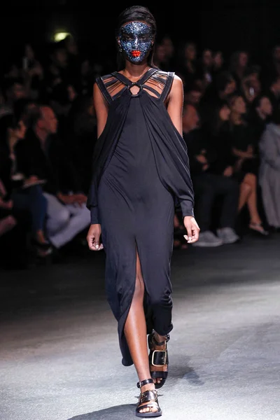 Look 38